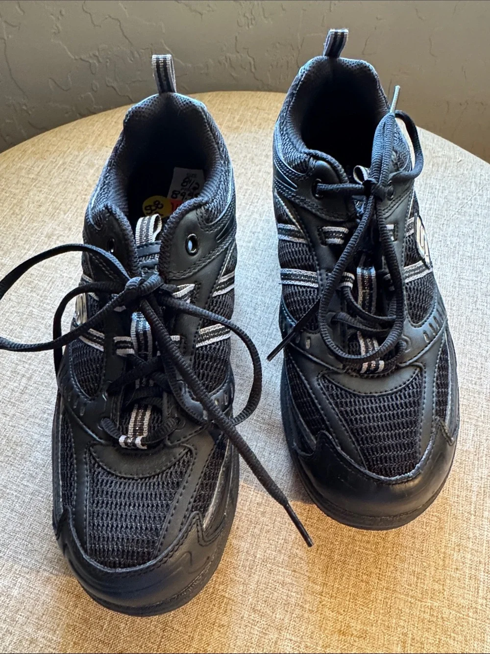 NWOB‎ Women’s Sketchers Shape-Ups size 8.5